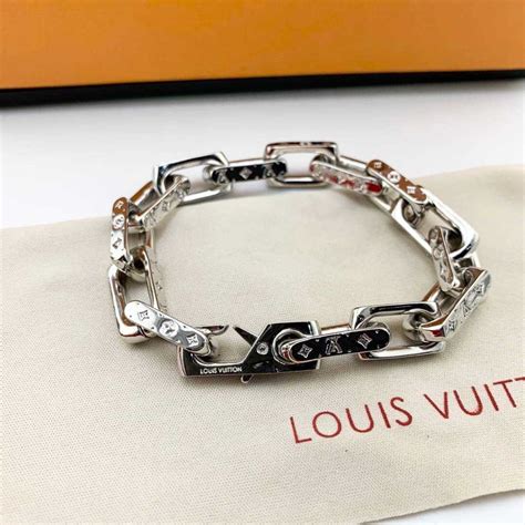 สร้อย ข้อ มือ louis vuitton|ลูอิส วิตตอง.